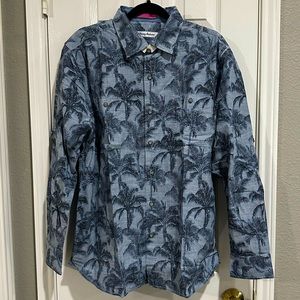 Men’s Tommy Bahama Buttoned Down Roll-Up Shirt.